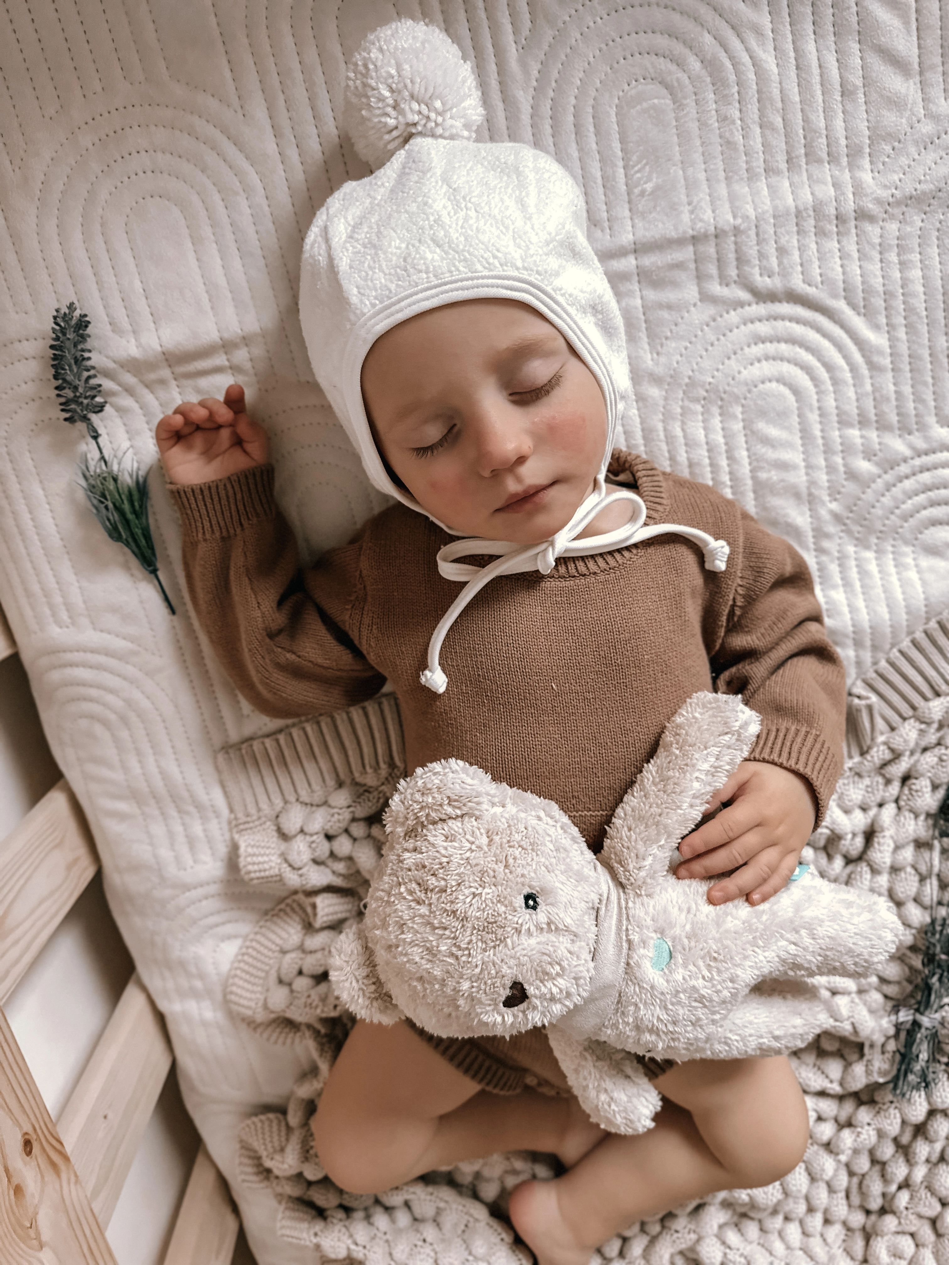 Biały szum jako sposób na uspokojenie dziecka – czy to działa?