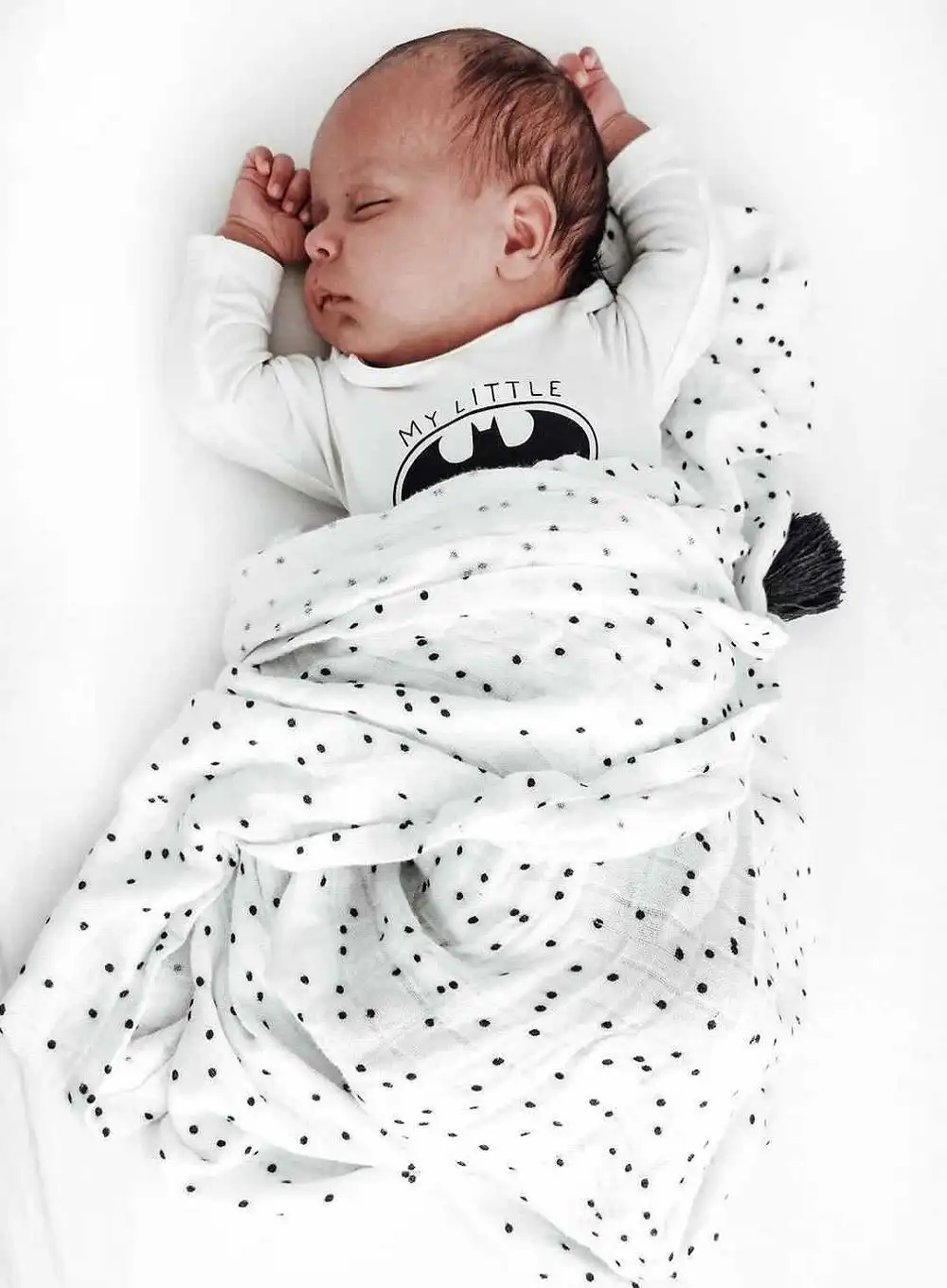 Otulacz bambusowy kropki czarne