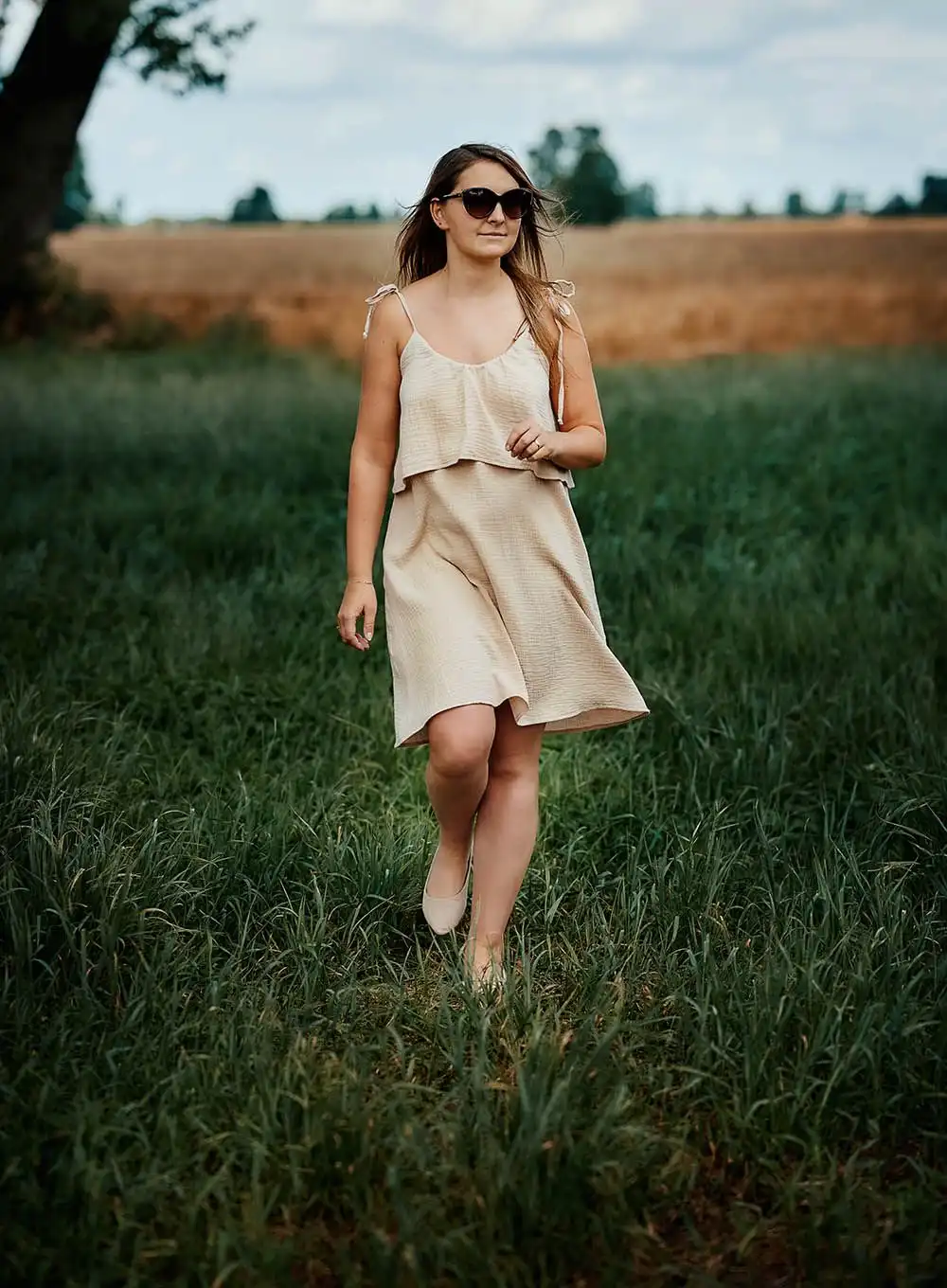 Sukienka muślin z falbanką na górze beż one size