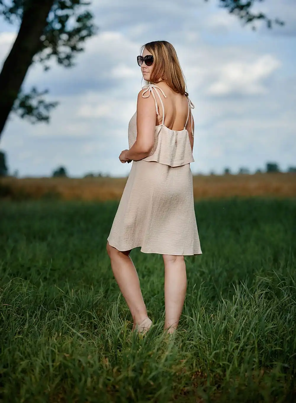 Sukienka muślin z falbanką na górze beż one size